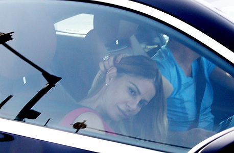 ענבל אור יוצאת מחקירה ב משטרה ב 2.5.2016, צילום: יריב כץ