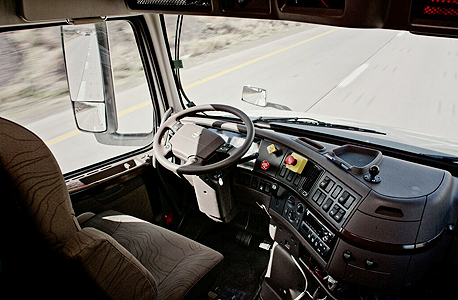 משאית ללא נהג של חברת otto