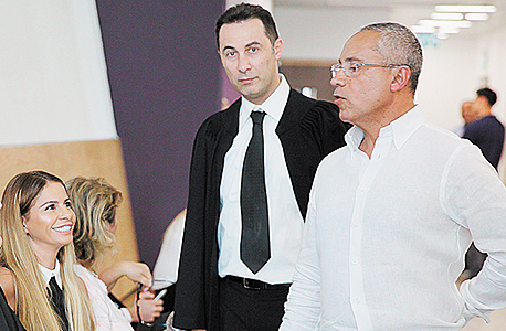 מימין שלי נרקיס עו"ד שמוליק ספיר ו ענבל אור, צילום: אוראל כהן