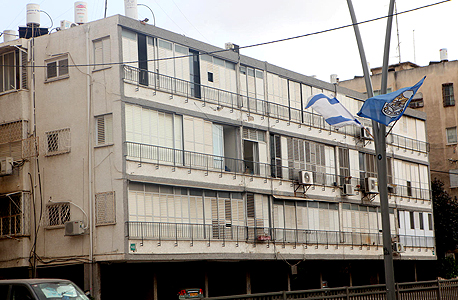 בניין המיועד לפינוי-בינוי ברחוב אבא הלל סילבר ברמת גן בניין המיועד לפינוי-בינוי ברחוב אבא הלל סילבר ברמת גן
