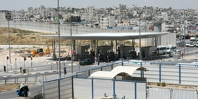 הווייז הפלסטינית מסייעת לעקוף את ההתנחלויות והמחסומים של צה''ל