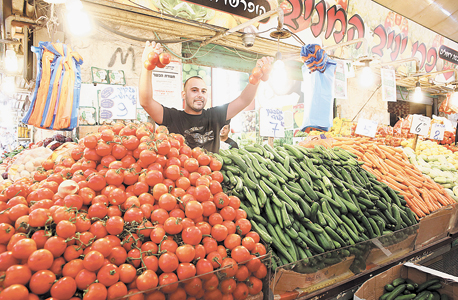 ירקות בשוק מחנה יהודה, צילום: עמית שאבי