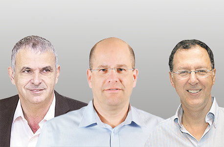 מימין: יו"ר טמפו ז'ק בר, מנכ"ל החברה המרכזית למשקאות יורם שגיא ושר האוצר משה כחלון שמשמש כשר להגנת הסביבה. המשרד החל לפעול לשינוי החוק כבר ב־2014 מימין: יו"ר טמפו ז'ק בר, מנכ"ל החברה המרכזית למשקאות יורם שגיא ושר האוצר משה כחלון שמשמש כשר להגנת הסביבה. המשרד החל לפעול לשינוי החוק כבר ב־2014