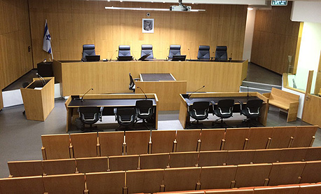 A court room in the Tel Aviv District Courthouse. Photo: Golan Friedenfeld 