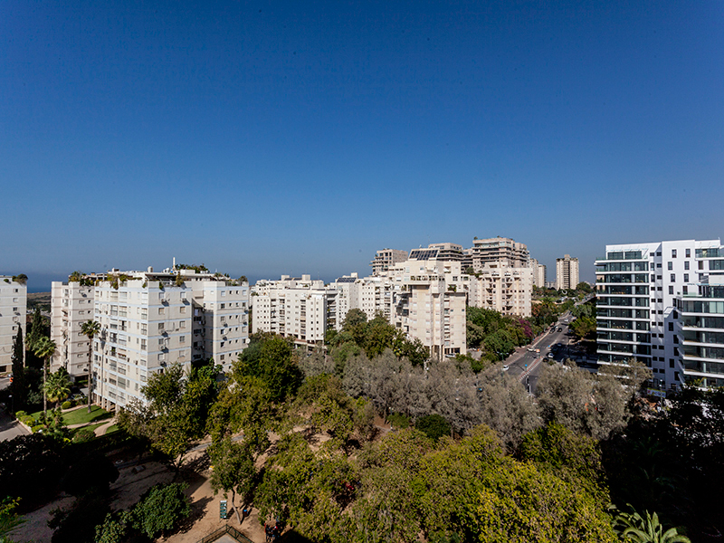 הבניין מבחוץ הבניין מבחוץ
