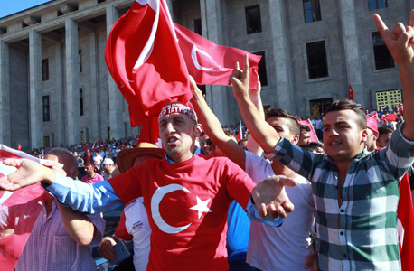 הפגנות נגד ניסיון ההפיכה בטורקיה, אתמול