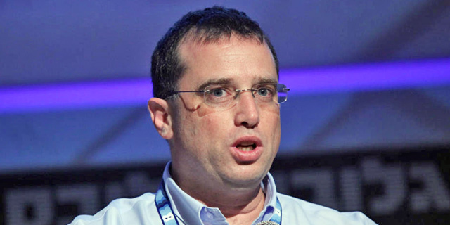 פלאפון זורקת עצם ללקוחות