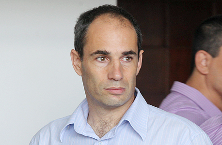 יואב כפיר. נשכר כדי להחליף את בנט קפלן ולנסות להבריא את גלובוס מקס יואב כפיר. נשכר כדי להחליף את בנט קפלן ולנסות להבריא את גלובוס מקס