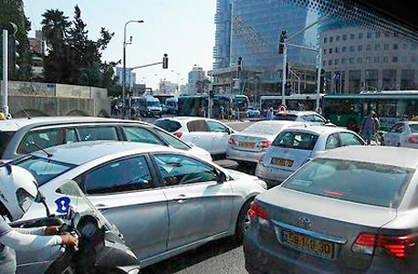 פקקים בתל אביב (ארכיון) פקקים בתל אביב (ארכיון)