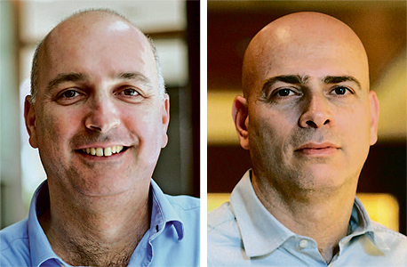 מימין: מנכ"ל הלמן־אלדובי רמי דרור ומנכ"ל מיטב דש אילן רביב מימין: מנכ"ל הלמן־אלדובי רמי דרור ומנכ"ל מיטב דש אילן רביב