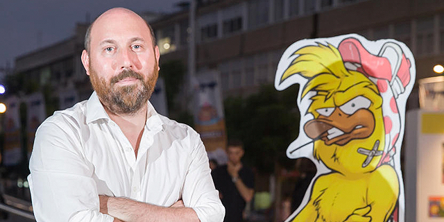 "אוהב סיפור חזק"