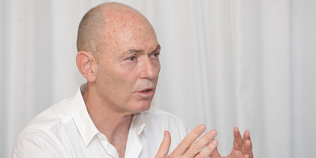 קסטרו מציבה יעד נמוך יותר יותר לבונוס של המנכ"לים; יעל אנדורן תיכנס לדירקטוריון
