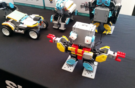 Jimu Robot. לא רעיון חדש אבל עדיין מלהיב Jimu Robot. לא רעיון חדש אבל עדיין מלהיב