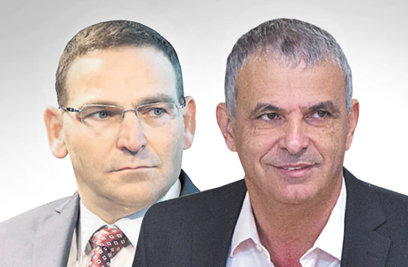 מימין משה כחלון והשמאי הממשלתי טל אלדרוטי מימין משה כחלון והשמאי הממשלתי טל אלדרוטי