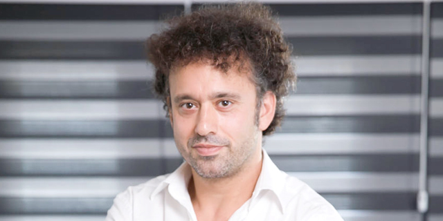 יעקב חולם