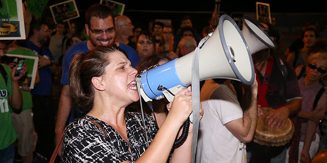 הפצצה הפוליטית תחזיר את בכירי המשק לבונקר