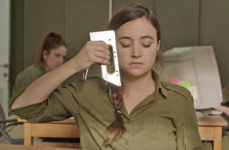 "אפס ביחסי אנוש". אחת ההצלחות הגדולות בתולדות הקולנוע המקומי "אפס ביחסי אנוש". אחת ההצלחות הגדולות בתולדות הקולנוע המקומי