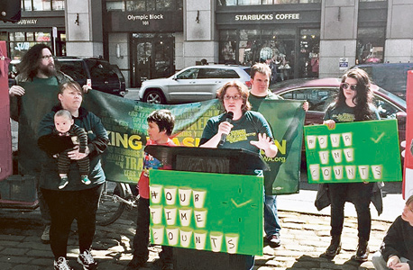 הפגנה של עובדי סטארבקס בסיאטל, באוקטובר השנה, איור: Working Washington
