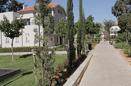 מתחם שרונה בתל אביב. "כשמתחם לשימור הופך לקניון, מאבדים היסטוריה" מתחם שרונה בתל אביב. "כשמתחם לשימור הופך לקניון, מאבדים היסטוריה"