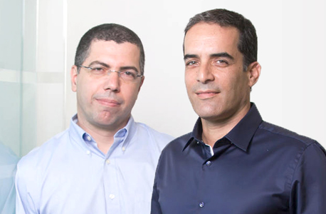 מימין קובי סמבוסקי ואריק קליינשטיין מימין קובי סמבוסקי ואריק קליינשטיין