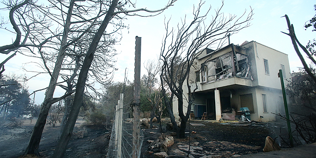 נזקי השריפות: מי יפצה את הניזוקים ומה הדין אם הנכס לא היה מבוטח?