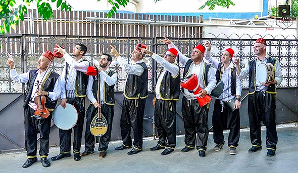 להקת מיזמאר. יופיעו בפסטיבל א-שאם שיפתח היום להקת מיזמאר. יופיעו בפסטיבל א-שאם שיפתח היום