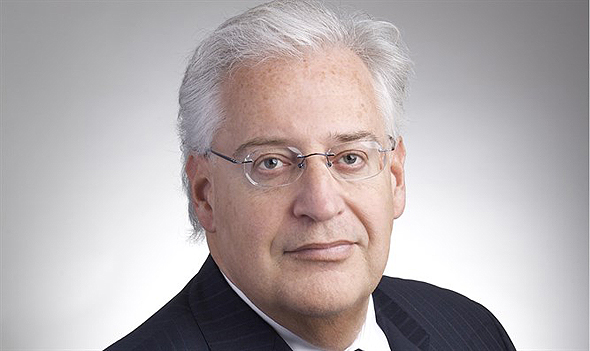 שגריר ארצות הברית בישראל דיוויד פרידמן. השקיע 730 אלף דולר ביקב שגריר ארצות הברית בישראל דיוויד פרידמן. השקיע 730 אלף דולר ביקב