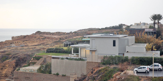 חקירת בני שטיינמץ: הוטלו צווי עיקול על שתי וילות בארסוף