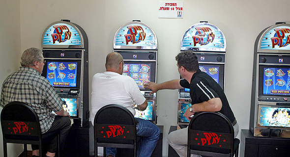 Many social casion games are based on slot machine mechanics