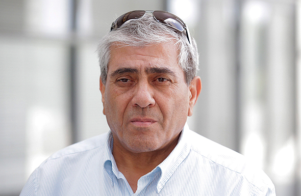 יגאל דמרי בעל השליטה ומנכ"ל חברת י.ח. דמרי יגאל דמרי בעל השליטה ומנכ"ל חברת י.ח. דמרי