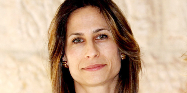 המבחן של כחול לבן: סוכני הביטוח או הציבור
