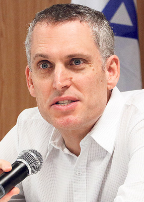 ליכט. הוא דרש רפורמה, האן לא מיהר לבצע ליכט. הוא דרש רפורמה, האן לא מיהר לבצע