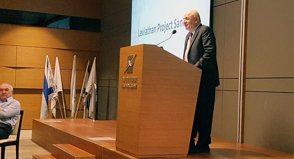 יצחק תשובה, היום בכנס יצחק תשובה, היום בכנס