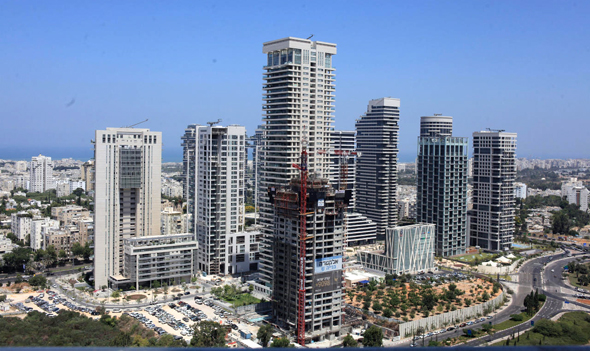 פארק צמרת בתל אביב (ארכיון) פארק צמרת בתל אביב (ארכיון)