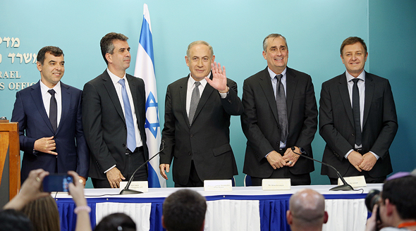 Left to right: Mobileye Co-founder Amnon Shashua, Israeli minister of economy Eli Cohen, Israeli Prime Minister Benjamin Netanyahu, Intel CEO Brian Krzanich, Mobileye Co-founder Ziv Aviram Left to right: Mobileye Co-founder Amnon Shashua, Israeli minister of economy Eli Cohen, Israeli Prime Minister Benjamin Netanyahu, Intel CEO Brian Krzanich, Mobileye Co-founder Ziv Aviram