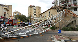 התרסקות מנוף ברמת גן (ארכיון) התרסקות מנוף ברמת גן (ארכיון)