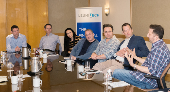מימין: מנהל קרו סטייג' וואן יואב סאמט, מנהל קרן ההון סיכון YL ונצ'רס יואב לייטרסדורף, מנהל קרן אפ־ווסט לאבס גיל בן ארצי, סגן נשיא גוגל העולמית נעם ברדין, מנכ"לית לאומי־טק יפעת אורון, מנהל קרן אופוס דן אבידע ומנהל קרן גרוב גיא רשף מימין: מנהל קרו סטייג' וואן יואב סאמט, מנהל קרן ההון סיכון YL ונצ'רס יואב לייטרסדורף, מנהל קרן אפ־ווסט לאבס גיל בן ארצי, סגן נשיא גוגל העולמית נעם ברדין, מנכ"לית לאומי־טק יפעת אורון, מנהל קרן אופוס דן אבידע ומנהל קרן גרוב גיא רשף