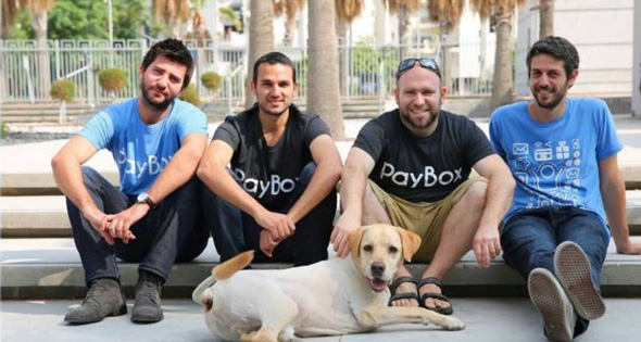 אודי ליברמן (משמאל) עם מייסדי Paybox אודי ליברמן (משמאל) עם מייסדי Paybox