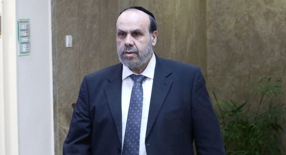 השר לשירותי דת דוד אזולאי השר לשירותי דת דוד אזולאי
