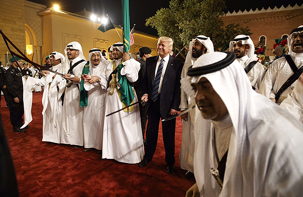 דונלד טראמפ ביקור ב סעודיה ריקוד החרבות, צילום: איי פי