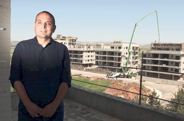אוחיון. "כל קבלן פועל בצורה רציונלית ולוקח פרויקטים שמתאימים ליכולות שלו" אוחיון. "כל קבלן פועל בצורה רציונלית ולוקח פרויקטים שמתאימים ליכולות שלו"