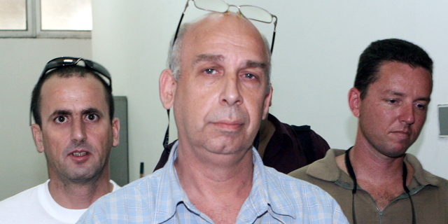 יו"ר איגוד בעלי המוניות נחקר ברשות ההגבלים בחשד להכשלת מכרז המוניות בנתב"ג