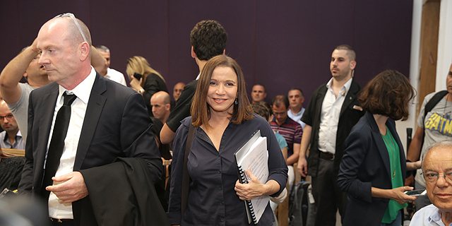 "סכום מופקר ללפידות, אפעל להרחיב את חוק השכר לחברות ריאליות"