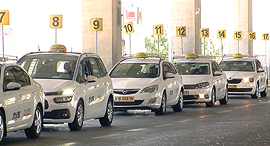 תור מוניות ב נתב"ג, צילום: דור מנואל