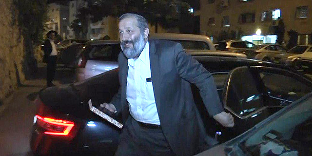 הסתיימה חקירת דרעי במשטרה; החשדות נגדו: הלבנת הון, מרמה וגניבה בידי מורשה