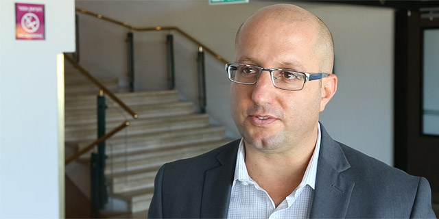 בעקבות דרישת המוסדיים: שיכון ובינוי חתכה ב-10 מיליון שקל את השכר של תמיר כהן