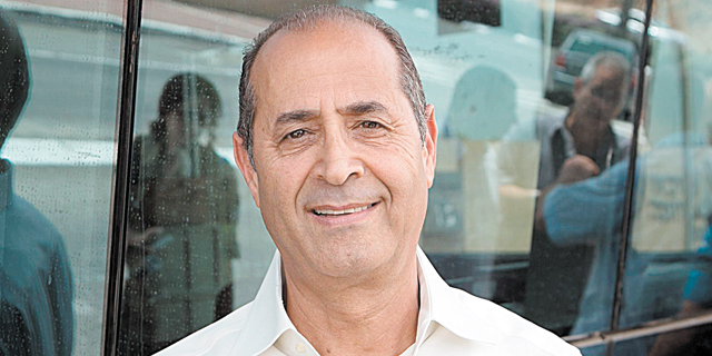 מדוע נאלץ החשב של תנובה לזחול מתחת למחסום?