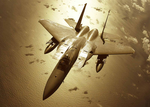 הקברניט F15 מטוס קרב, צילוםDefense Media Network