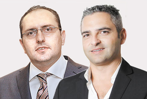 מימין: מנור גינדי ומוטי בן משה מימין: מנור גינדי ומוטי בן משה
