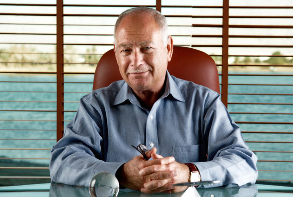היזם יואב איגרא. "המיקום החדש מתאים לקיבוץ ולא למלון" היזם יואב איגרא. "המיקום החדש מתאים לקיבוץ ולא למלון"